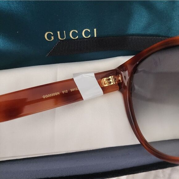 Gucci sunglasses new in case - Picture 10 of 12